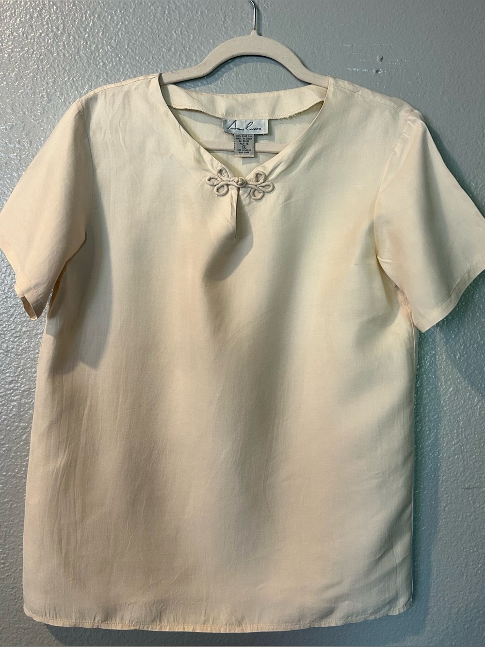 Vintage Anne Carson 100% Silk Cream Blouse Frog Enclosure